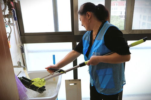 上海試點(diǎn)街道家床服務(wù)升級(jí) 家政保潔等個(gè)性化服務(wù)全面啟動(dòng)